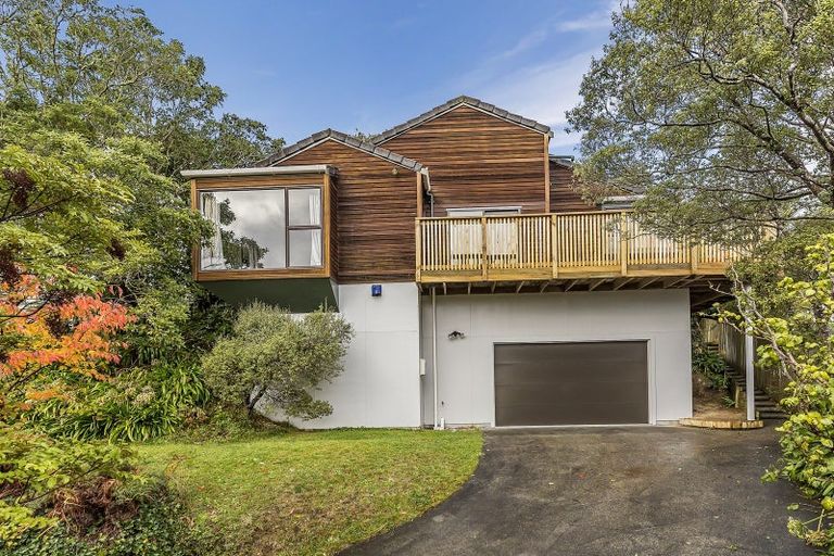 Photo of property in 12 Creswick Terrace, Northland, Wellington, 6012