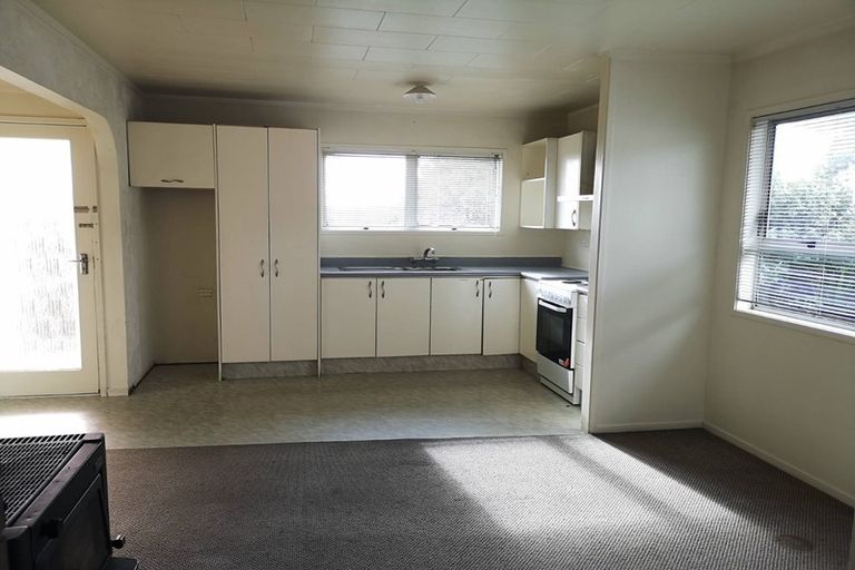 Photo of property in 60 Widmore Drive, Massey, Auckland, 0614