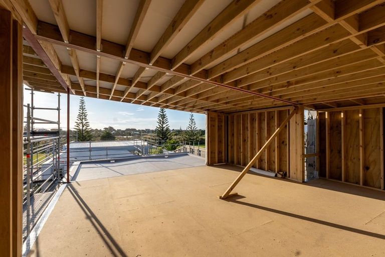 Photo of property in 20a Queens Road, Waikanae Beach, Waikanae, 5036