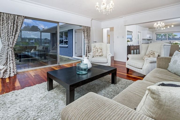 Photo of property in 42 Lynden Avenue, Hillcrest, Auckland, 0627
