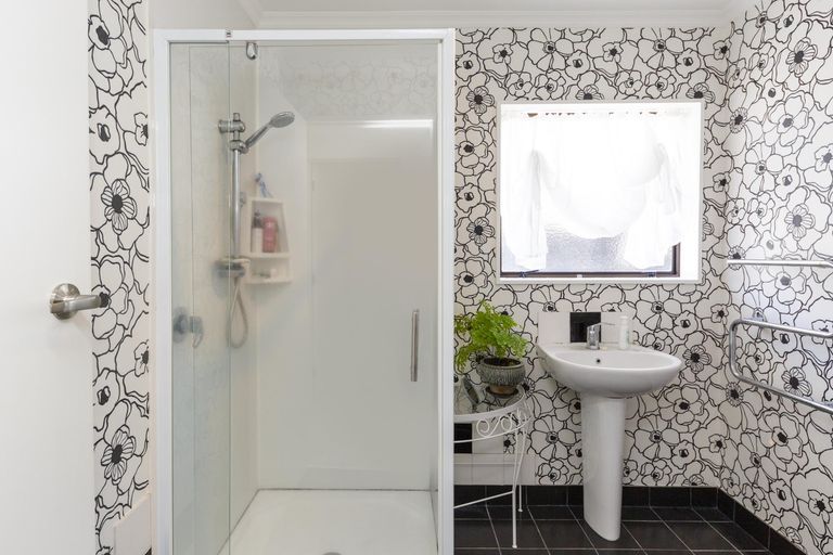 Photo of property in 56 Rhodes Drive, Kelvin Grove, Palmerston North, 4414