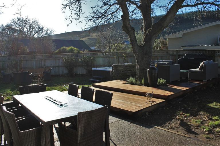 Photo of property in 74 Sunderland Street, Clyde, 9330