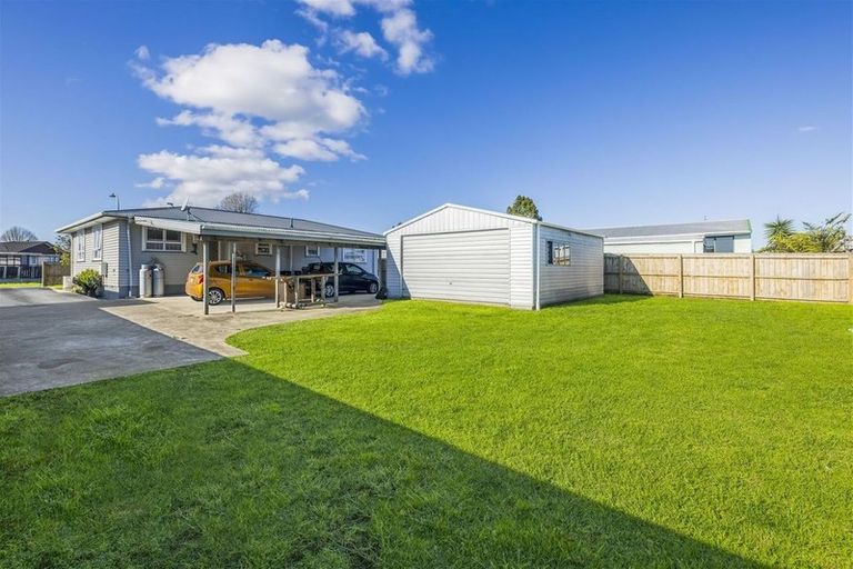 Photo of property in 125 Chichester Drive, Rosehill, Papakura, 2113