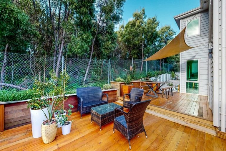 Photo of property in 12 Moko Lane, Greenhithe, Auckland, 0632