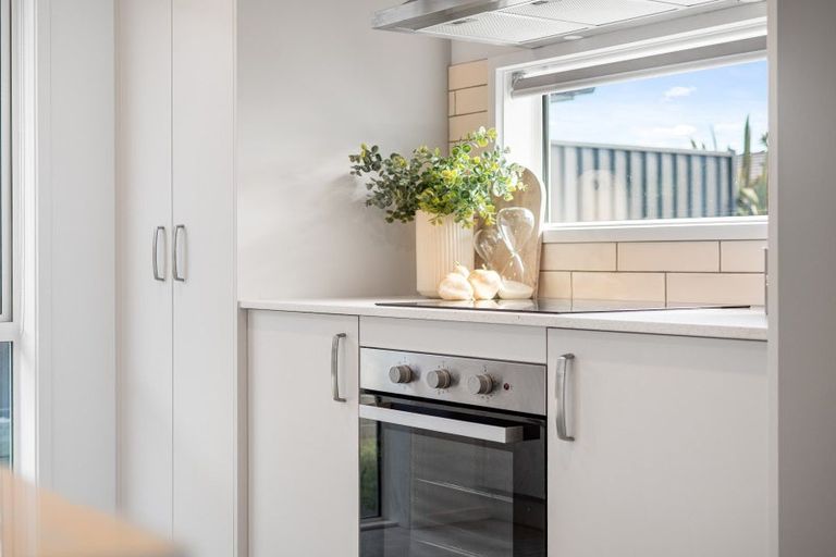 Photo of property in 18 Tabraham Crescent, Pyes Pa, Tauranga, 3112