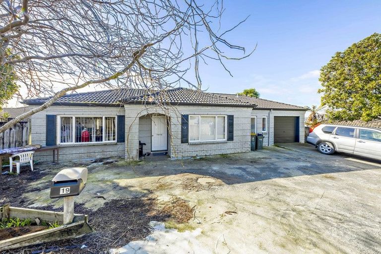 Photo of property in 19 Senator Drive, Manurewa, Auckland, 2105