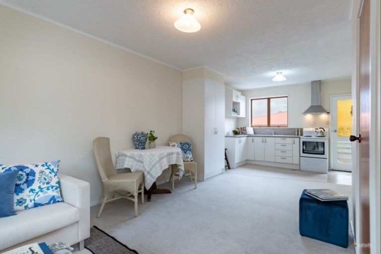 Photo of property in 2a Laurel Grove, Maungaraki, Lower Hutt, 5010