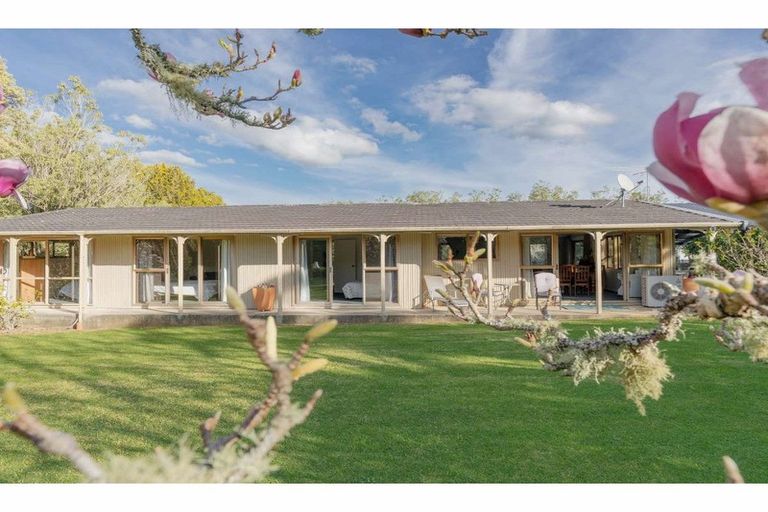 Photo of property in 11 Riverview Road, Kerikeri, 0230