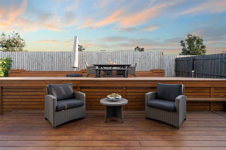 Photo of property in 12 Rauaruhe Road, Karaka, Papakura, 2113