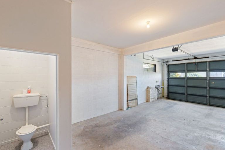 Photo of property in 47 Paynters Avenue, Strandon, New Plymouth, 4312