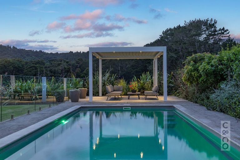 Photo of property in 44 Fruitlands Road, Kumeu, 0810