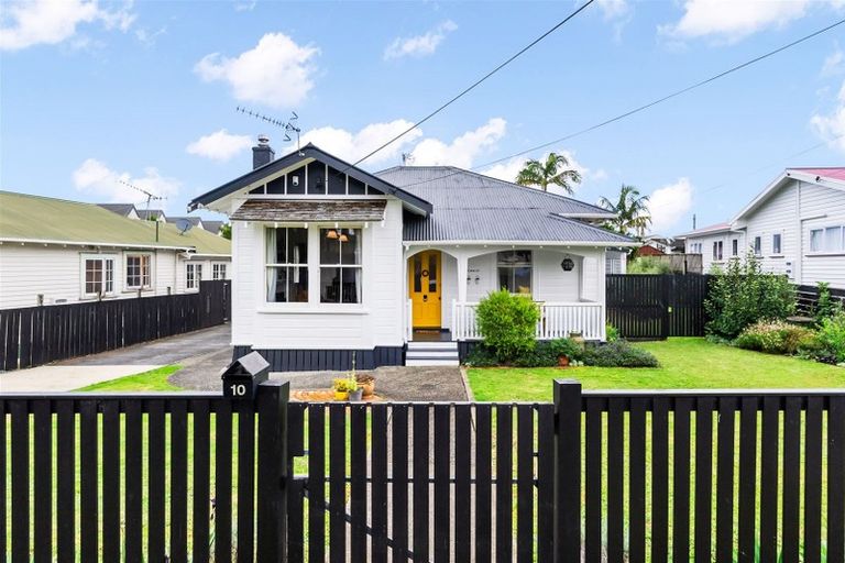 Photo of property in 10 Drummond Street, Regent, Whangarei, 0112