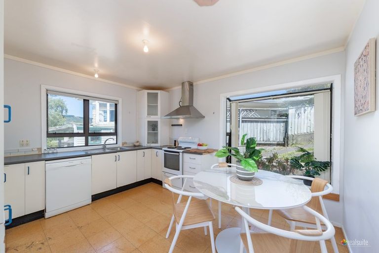 Photo of property in 11a Hillary Street, Tawa, Wellington, 5028