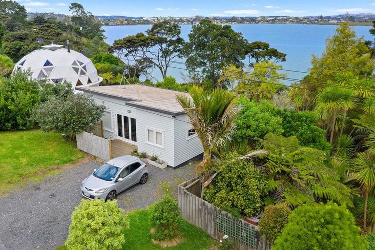 Photo of property in 49 Chatham Avenue, Paremoremo, Auckland, 0632