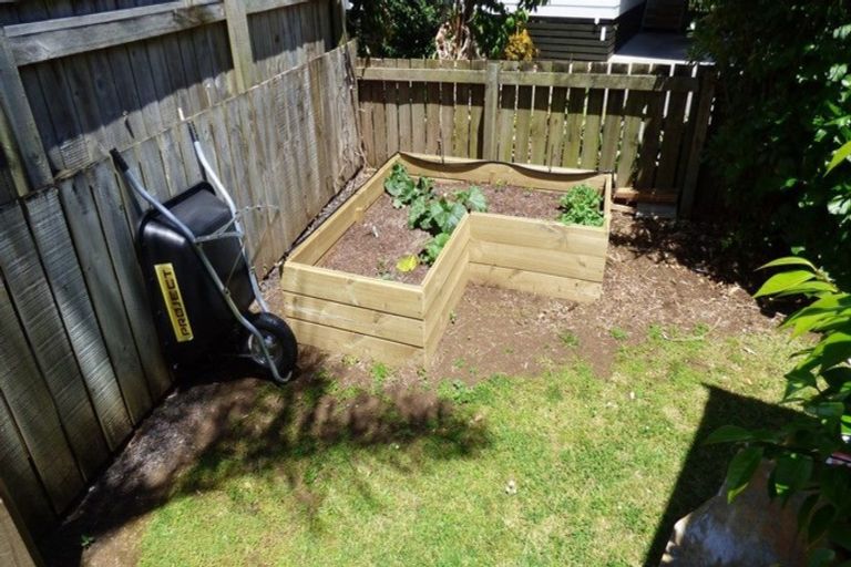 Photo of property in 2/17 Lanark Road, Kerikeri, 0230