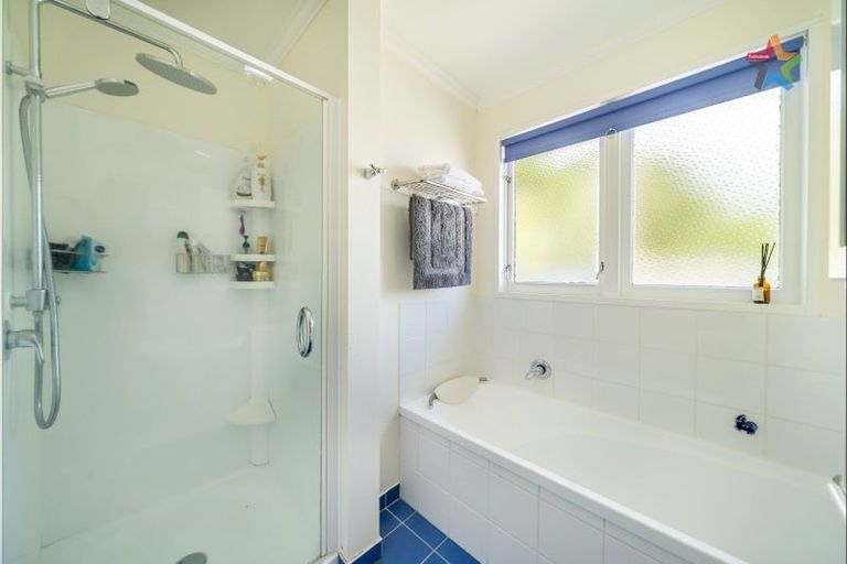 Photo of property in 52 Waipounamu Drive, Kelson, Lower Hutt, 5010