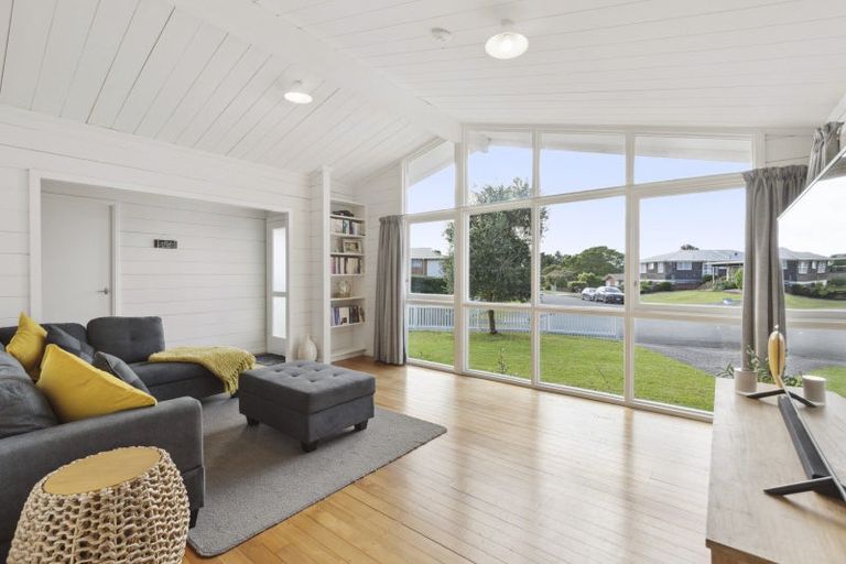 Photo of property in 39 Fairview Avenue, Opaheke, Papakura, 2113