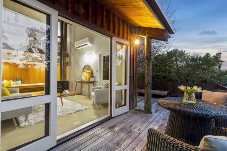 Photo of property in 25 Pemberton Avenue, Bayview, Auckland, 0629