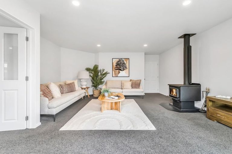 Photo of property in 31 Vasari Grange, Rolleston, 7614