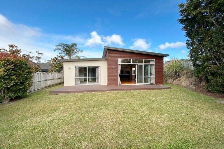 Photo of property in 16 Timberland Drive, Silverdale, 0932