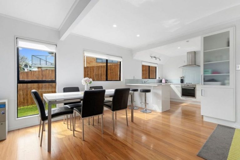 Photo of property in 37 Western Heights Drive, Western Heights, Hamilton, 3200