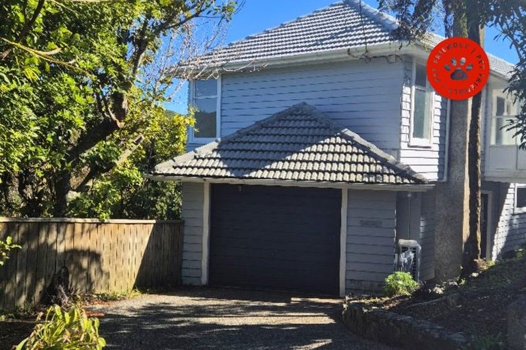 Photo of property in 14 Versailles Street, Karori, Wellington, 6012