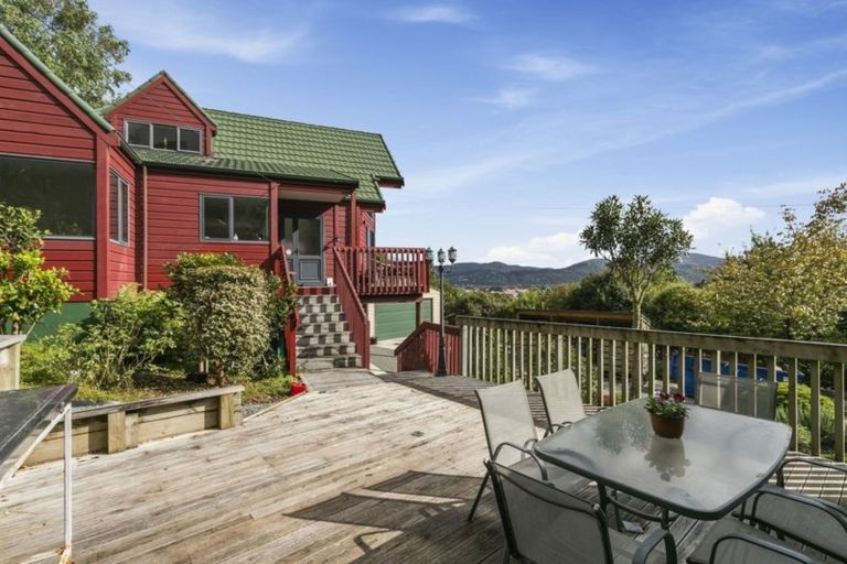 Photo of property in 2b Swainson Street, Naenae, Lower Hutt, 5011