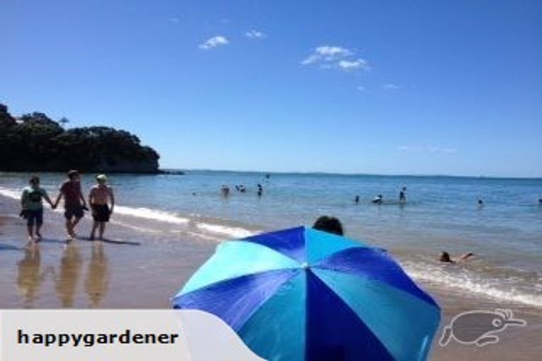 Photo of property in 15 Old Lake Road, Narrow Neck, Auckland, 0624