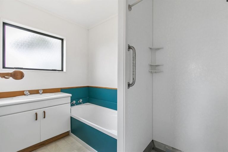 Photo of property in 2/19 Sycamore Drive, Sunnynook, Auckland, 0620