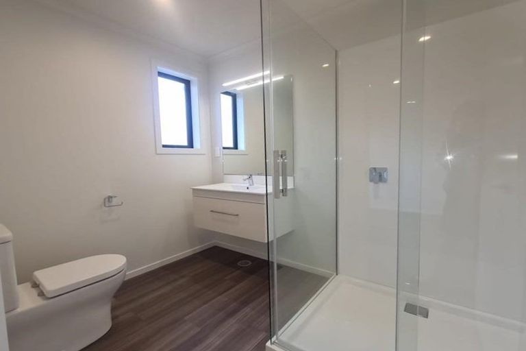 Photo of property in 5 Holystone Road, Whitby, Porirua, 5024