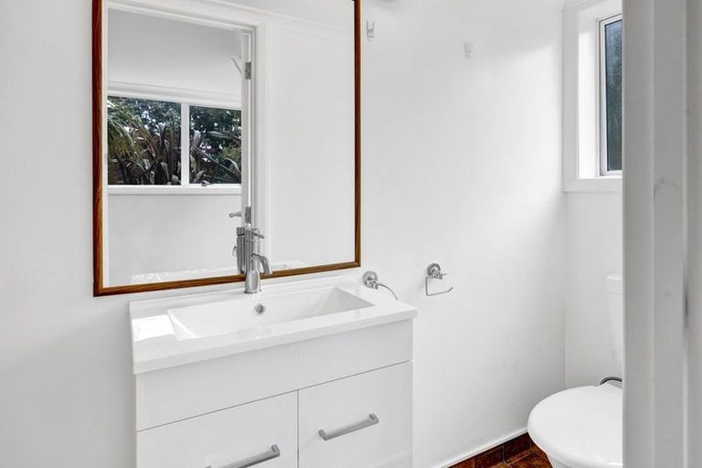 Photo of property in 3a Waimea Street, Westown, New Plymouth, 4310