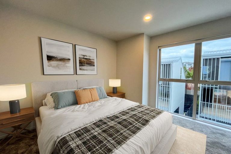 Photo of property in 14/9 Aeroview Drive, Beach Haven, Auckland, 0626