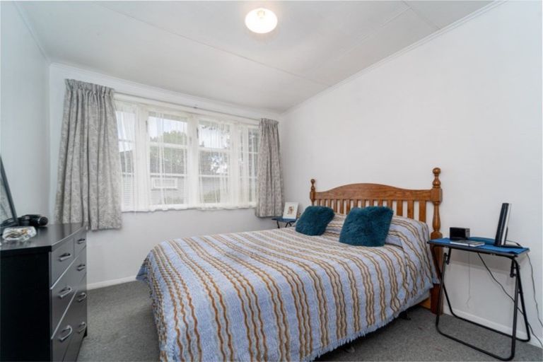 Photo of property in 16 Kummer Crescent, Masterton, 5810