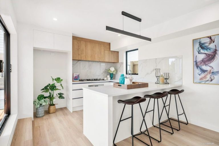 Photo of property in 48d Awaruku Road, Torbay, Auckland, 0630