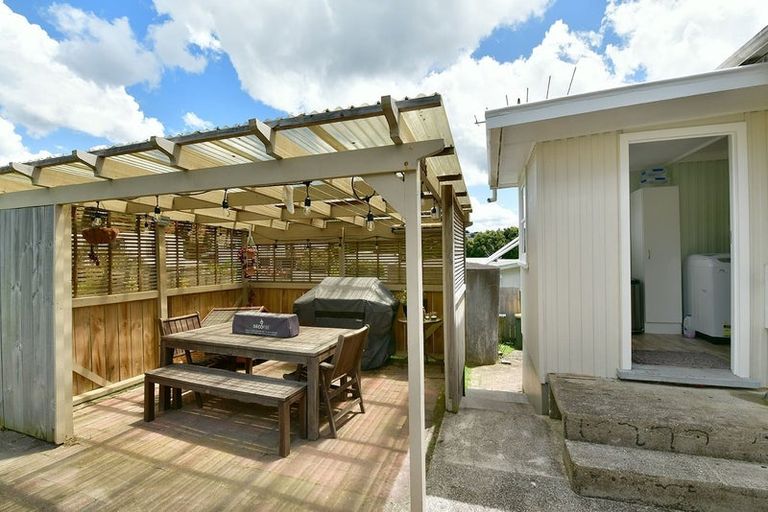 Photo of property in 16 Sundown Avenue, Manly, Whangaparaoa, 0930