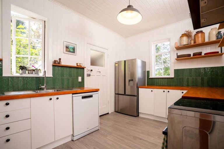 Photo of property in 45b Mana Street, Vogeltown, Wellington, 6021