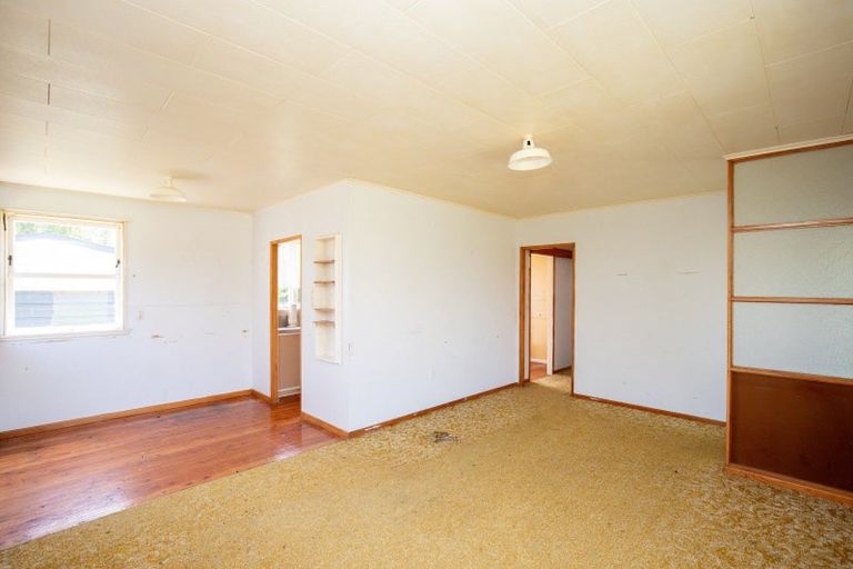 Photo of property in 17 Orchard East Road, Ngatea, 3503