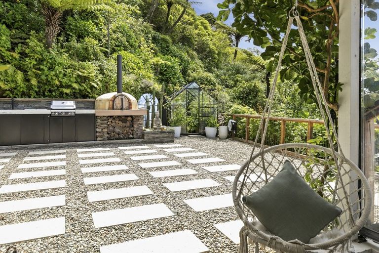 Photo of property in 85 Maungaraki Road, Korokoro, Lower Hutt, 5012