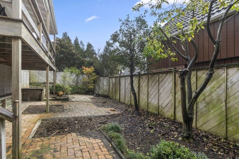 Photo of property in 3/16 Mahara Avenue, Birkenhead, Auckland, 0626