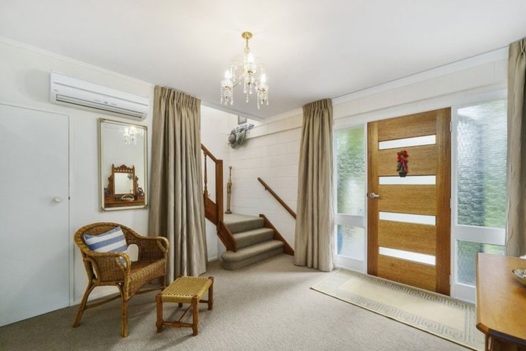 Photo of property in 36 Queens Road, Waikanae Beach, Waikanae, 5036