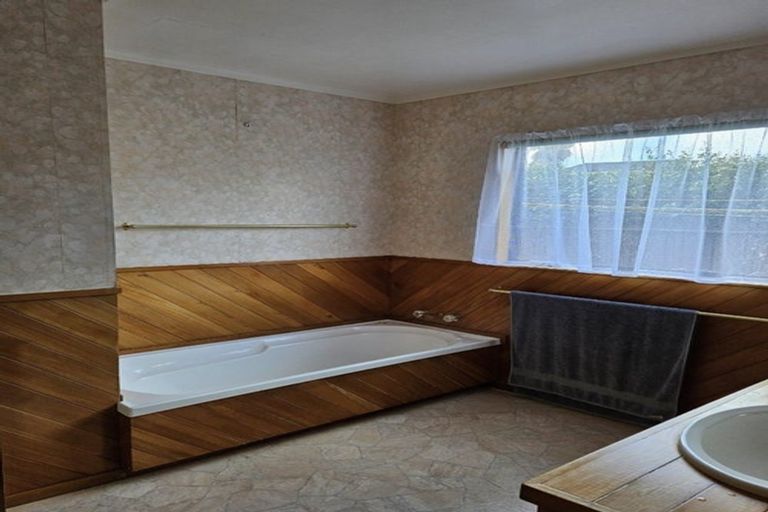 Photo of property in 24 Kotare Crescent, Maunu, Whangarei, 0110