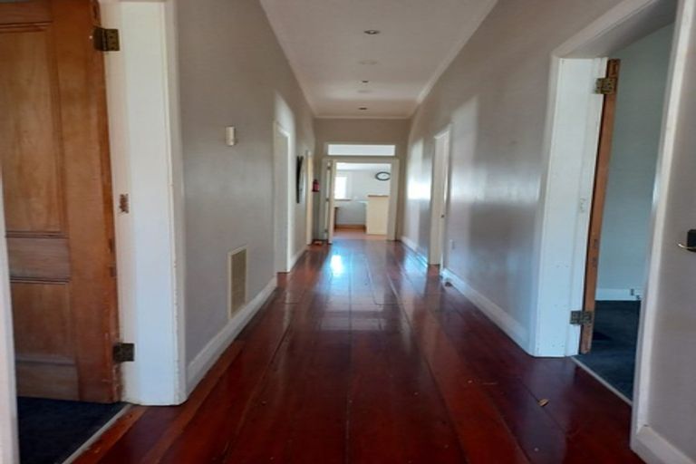Photo of property in 106 Brougham Street, Mount Victoria, Wellington, 6011