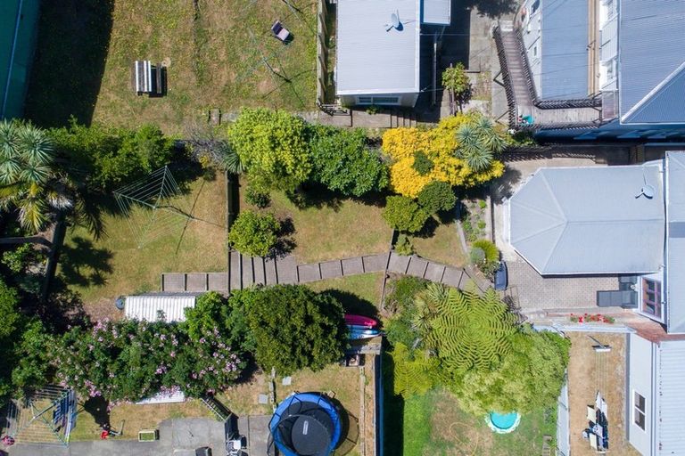 Photo of property in 10 Howard Street, Mount Cook, Wellington, 6021