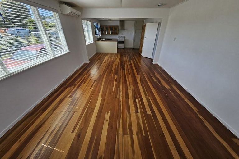 Photo of property in 88 Castor Crescent, Cannons Creek, Porirua, 5024