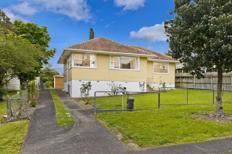 Photo of property in 84 Glendene Avenue, Glendene, Auckland, 0602