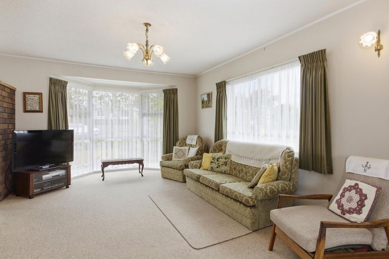 Photo of property in 32 Coronation Road, Morrinsville, 3300