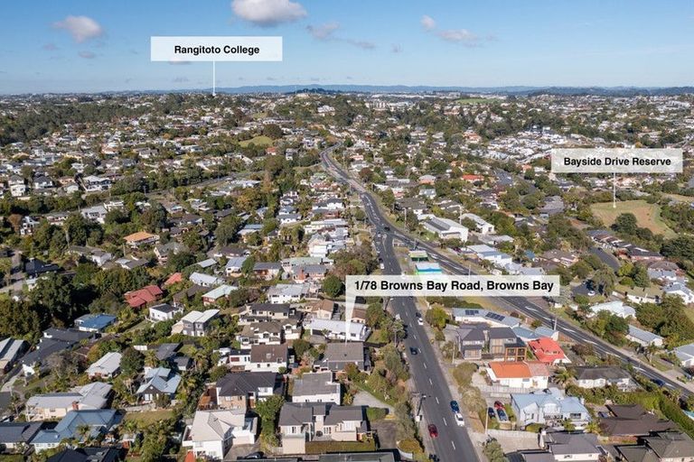 Photo of property in 1/78 Browns Bay Road, Rothesay Bay, Auckland, 0630