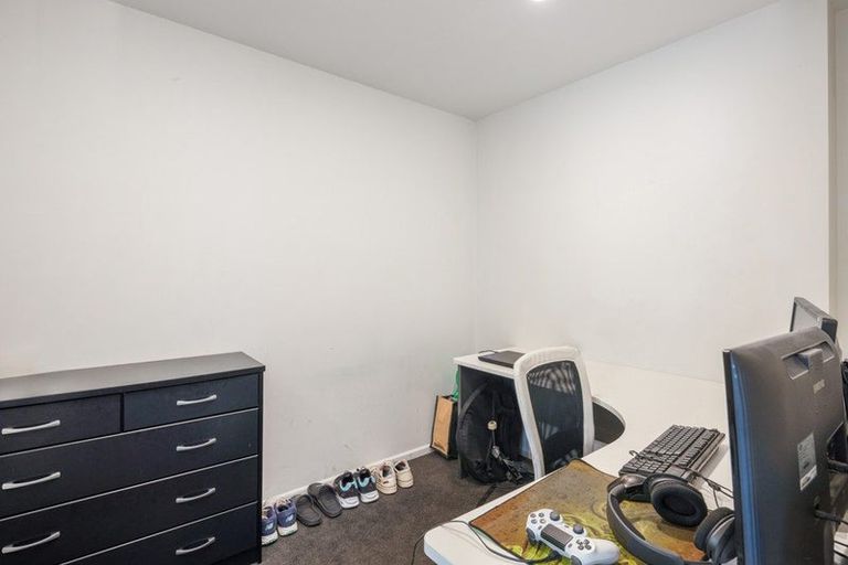 Photo of property in Terrace Garden Apartments, 8a/120 The Terrace, Wellington Central, Wellington, 6011