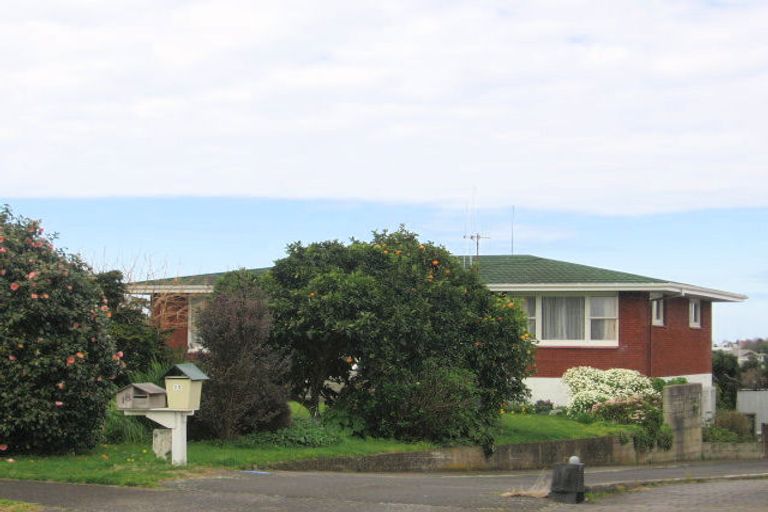 Photo of property in 16 Whitaker Street, Otumoetai, Tauranga, 3110