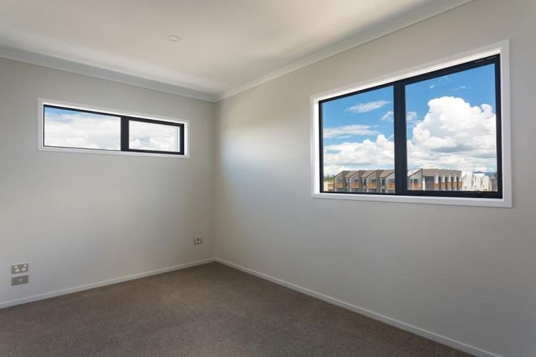 Photo of property in 162 Hobsonville Point Road, Hobsonville, Auckland, 0616